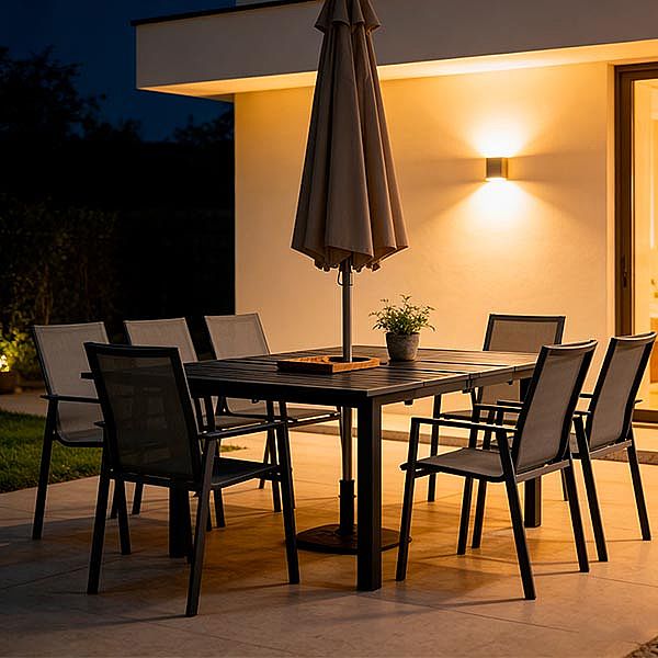 Ausziehbarer Terrassentisch aus Aluminium mit Klappplatten und Sonnenschirmloch für den Garten - 11D26B