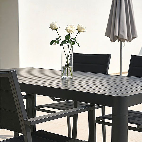 Großhandel: Ausziehbarer Outdoor - Esstisch aus Aluminium mit Lamellenplatte - rechteckiger Terrassen - und Gartentisch - 11D26C