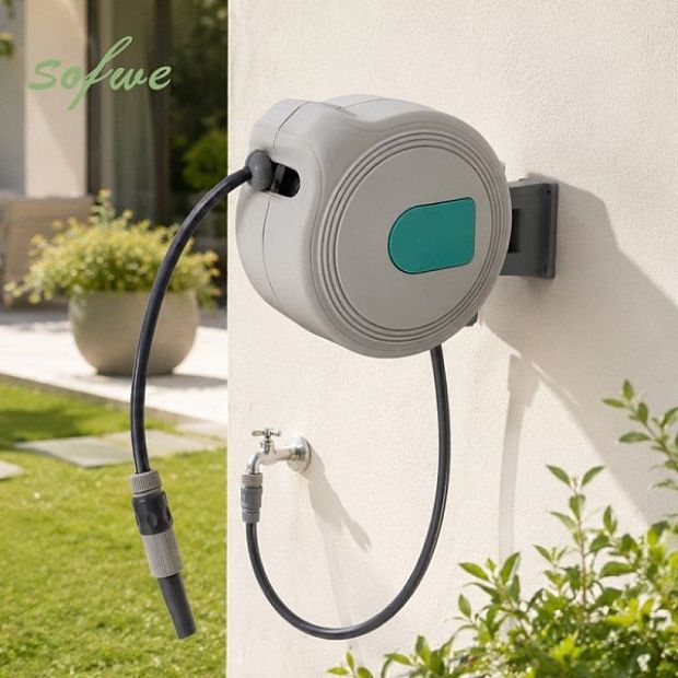 Großhandel: 10-m-Automatischer Aufrollbarer Gartenschlauchaufroller mit um 180° Schwenkbarer Wandhalterung - 10Z01F