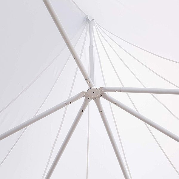 Partyzelt für den Außenbereich mit verstellbaren und abnehmbaren Seitenwänden - 10G01Q