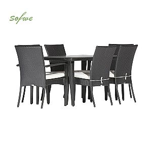 Modernes stilvolles Set aus schwarzem Rattan-Esstisch und...
