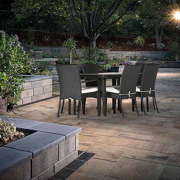 Modernes stilvolles Set aus schwarzem Rattan-Esstisch und Stuhl - 10D01G