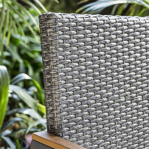 Luxuriöse Allwetter-Gartenmöbel-Sets aus Korbgeflecht - 10C02F